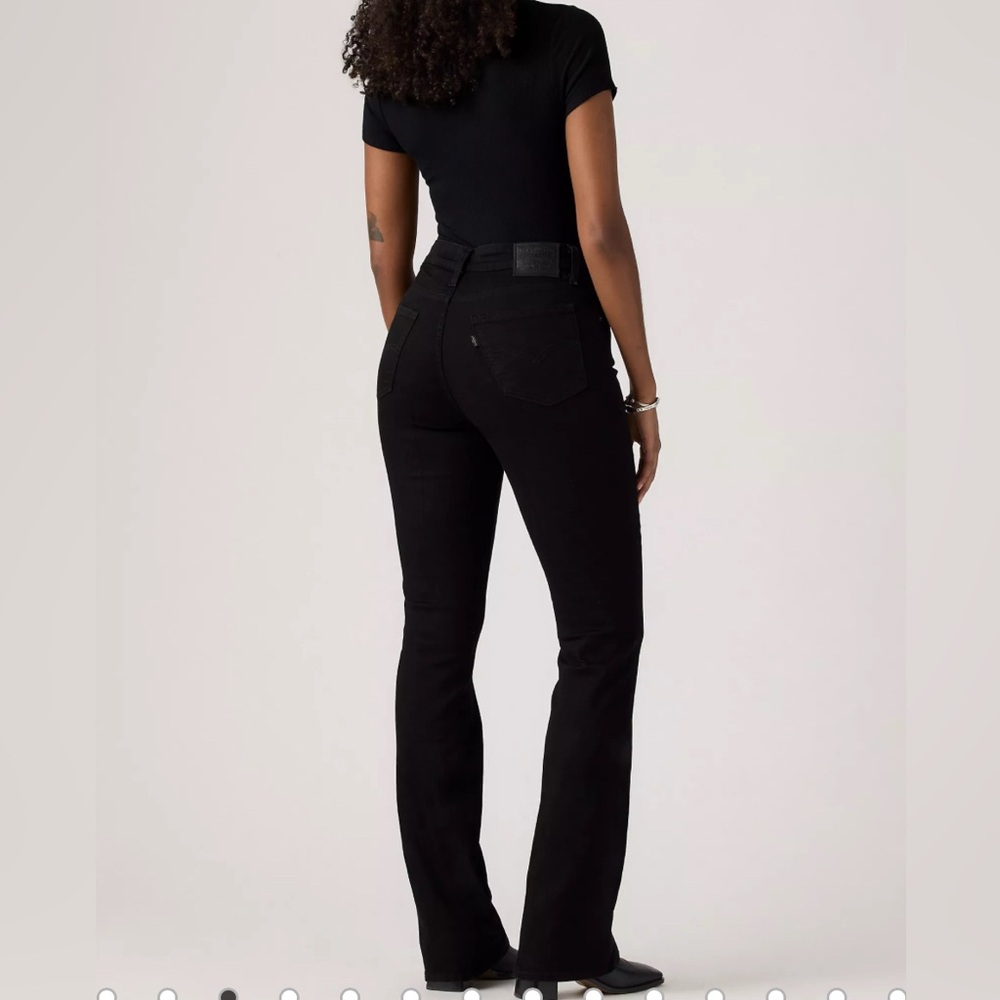 Levi’s 725 High Rise Bootcut Jeans in black